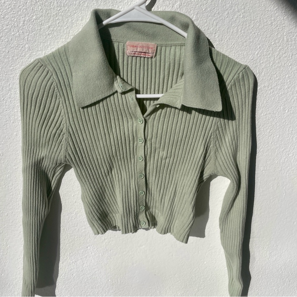 🔴UO Cropped sweater top
